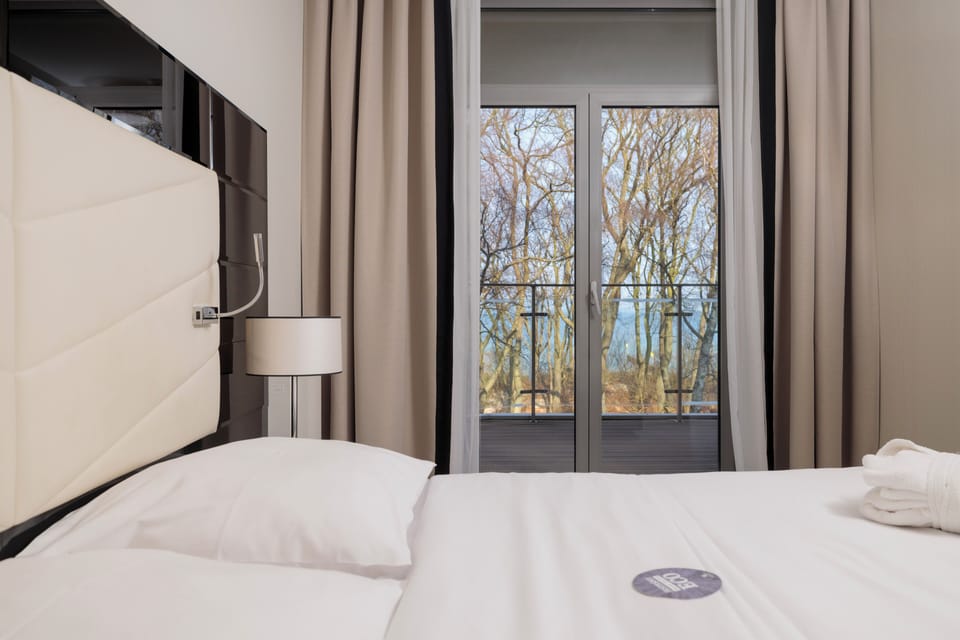 Apartment, 1 Bedroom, Partial Sea View (Partial Sea View) | Beach/ocean view