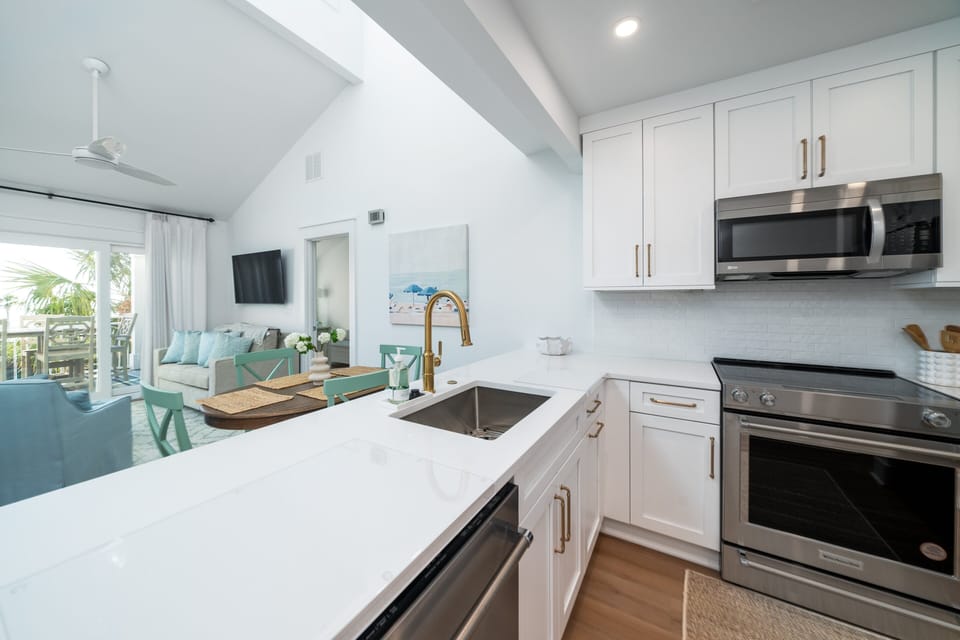 Enter your property and see the ocean just outside your sliding doors!
