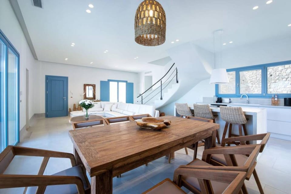 House, Smoking | 5 bedrooms, Internet