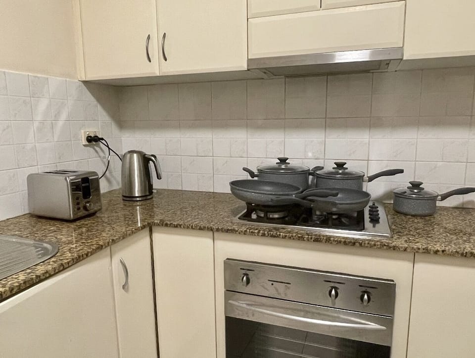 Oven, kettle, full set of cookware
