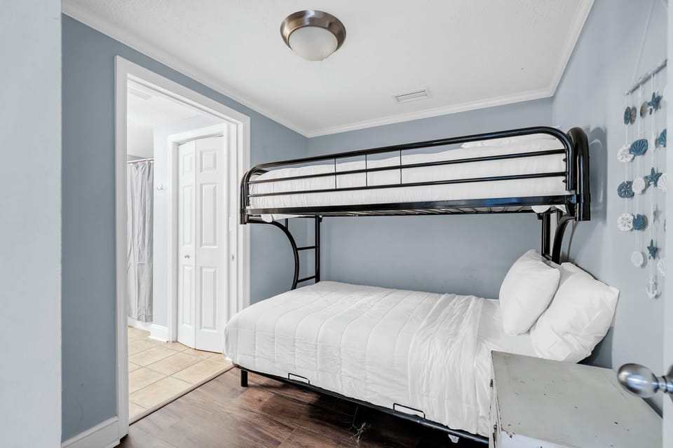 Bunk room