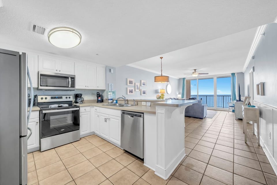 Fully equipped kitchen