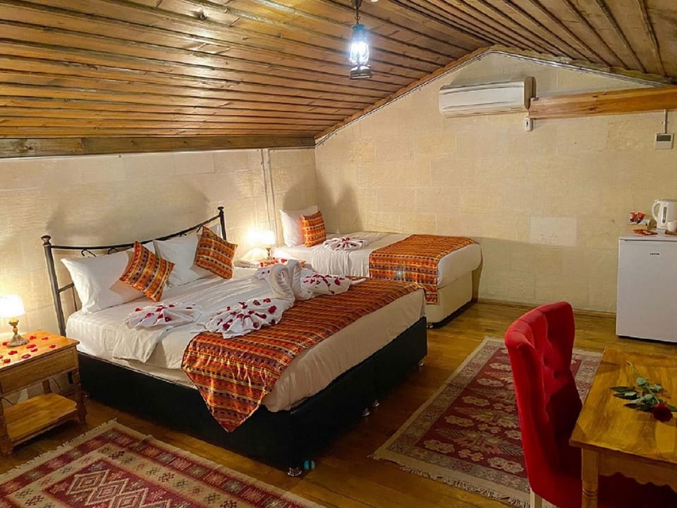 Premium bedding, minibar, soundproofing, free WiFi