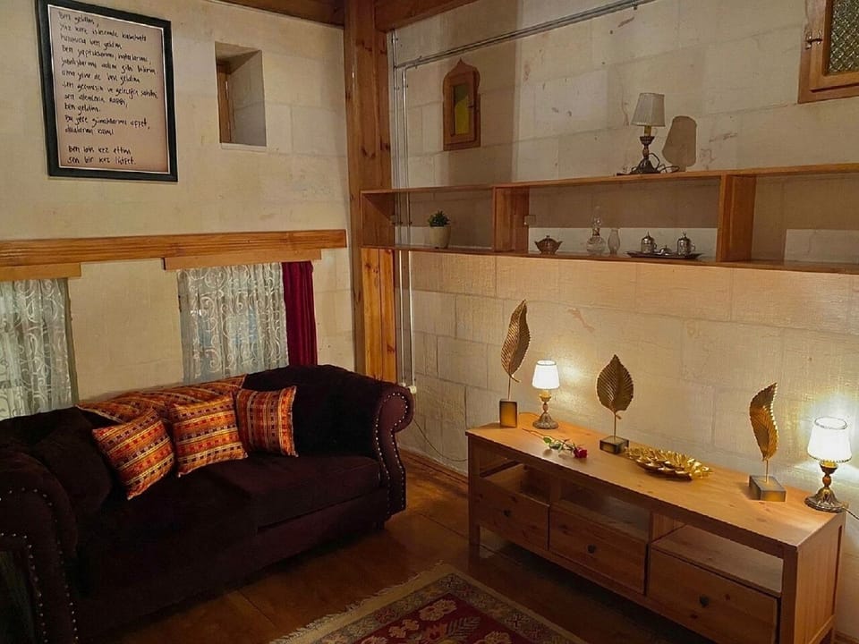 Deluxe Suite | Premium bedding, minibar, soundproofing, free WiFi