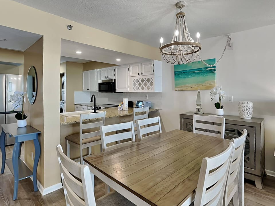 Condo, Multiple Beds, Balcony, Ocean View (#505 - No Pets Allowed) | Dining