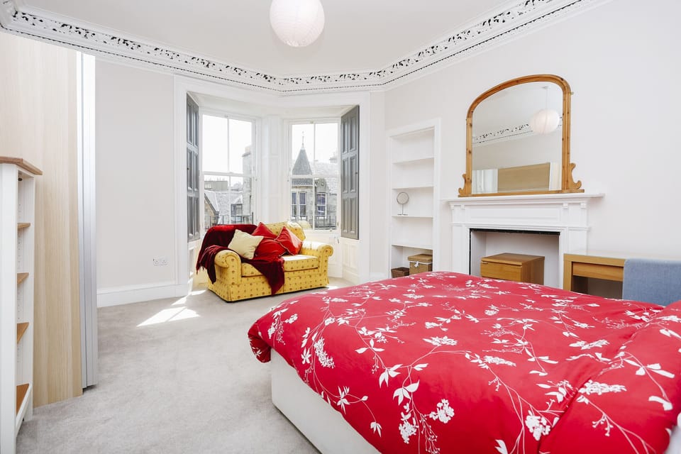 Large bright double bedroom no 1