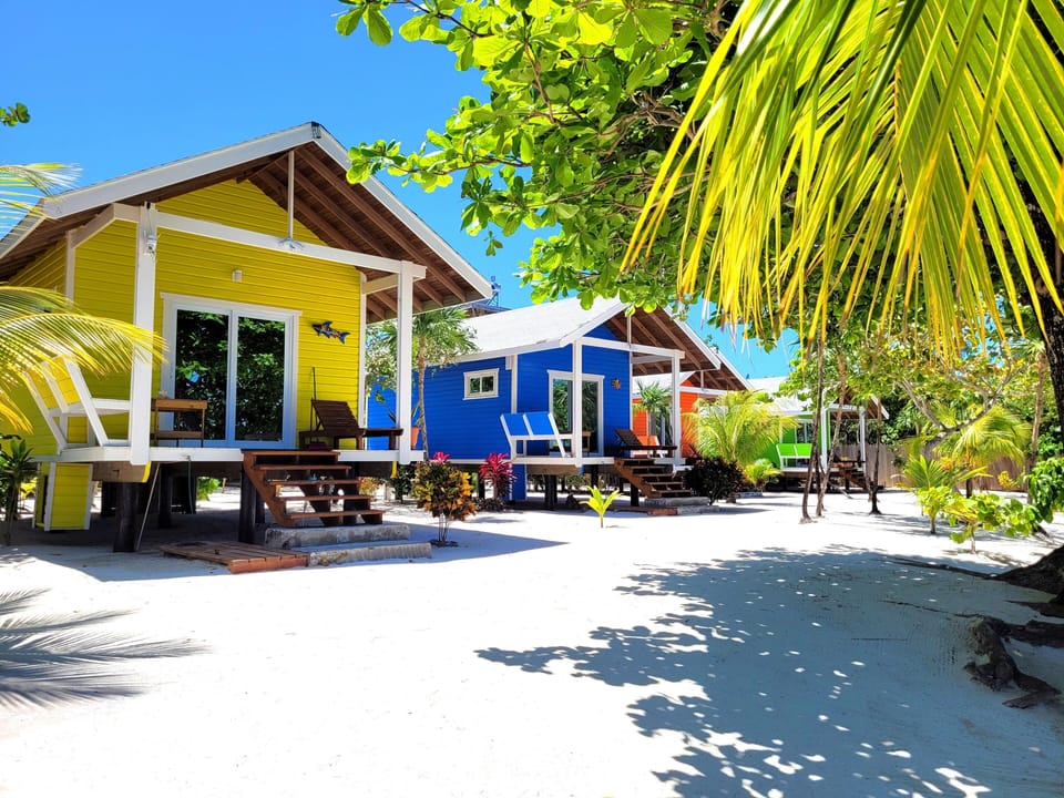 Reefside Retreat's 4 Oceanfront Casitas