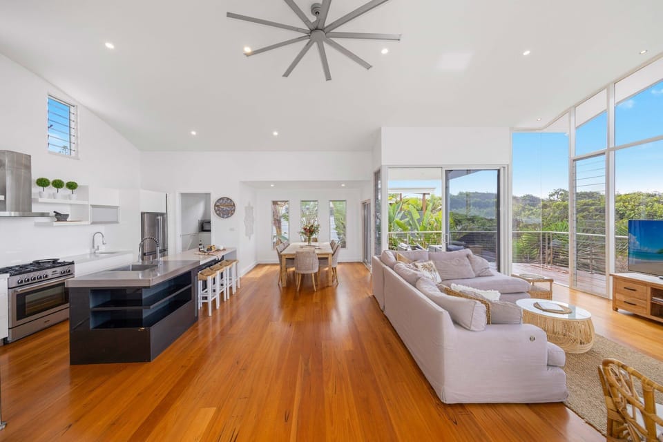 The Vibe Beach House Lake Cathie