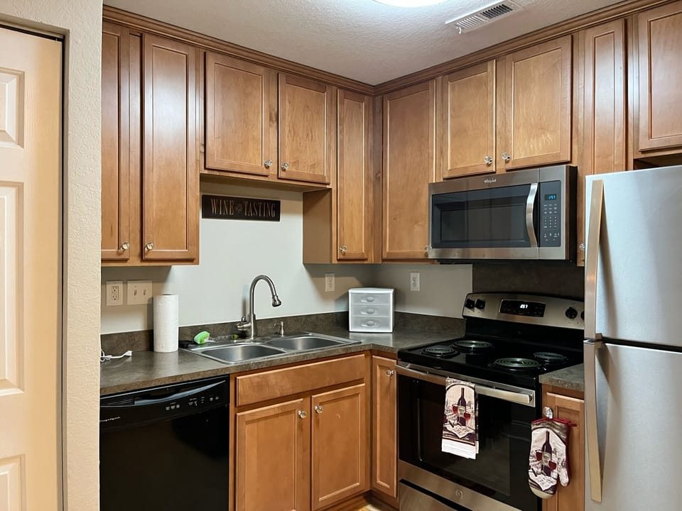 Full Kitchen!