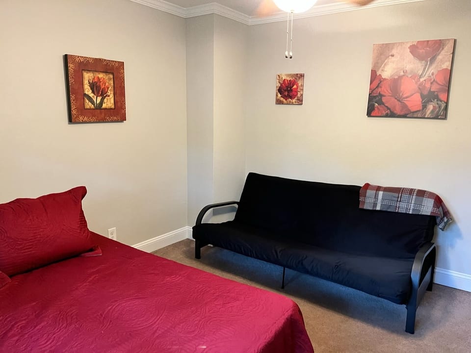 Main bedroom with futon!