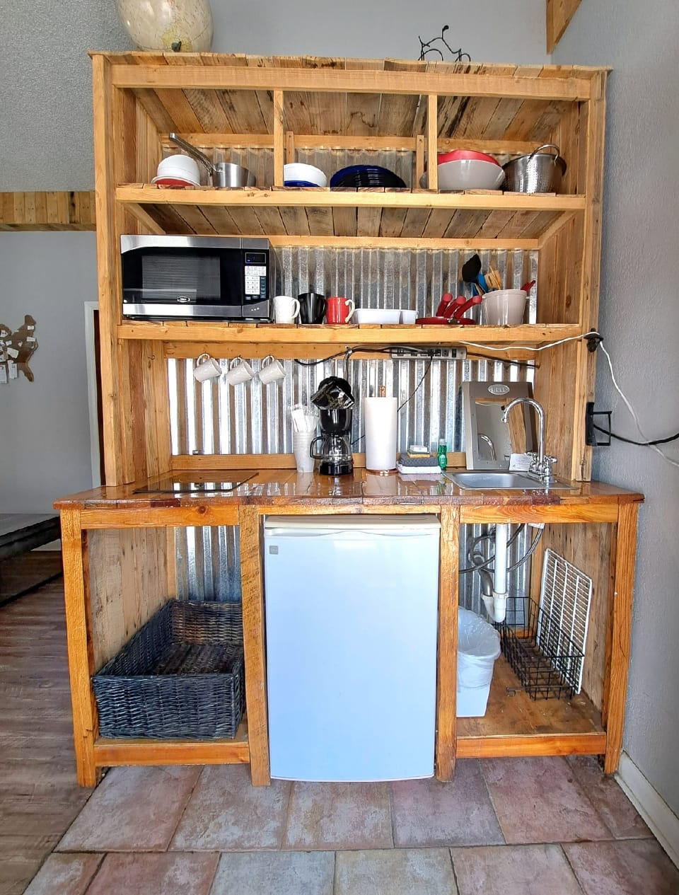 Signature Cottage, 2 Bedrooms, Kitchenette, Garden Area | Private kitchen | Mini-fridge, microwave, coffee/tea maker, freezer