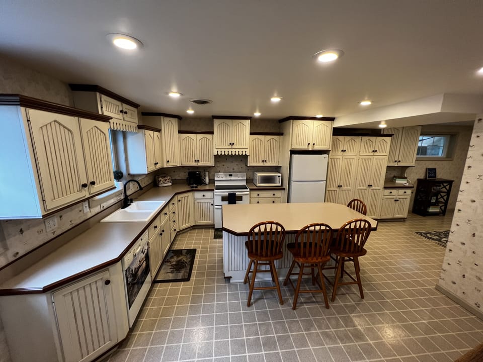 Huge kitchen with everything you will need