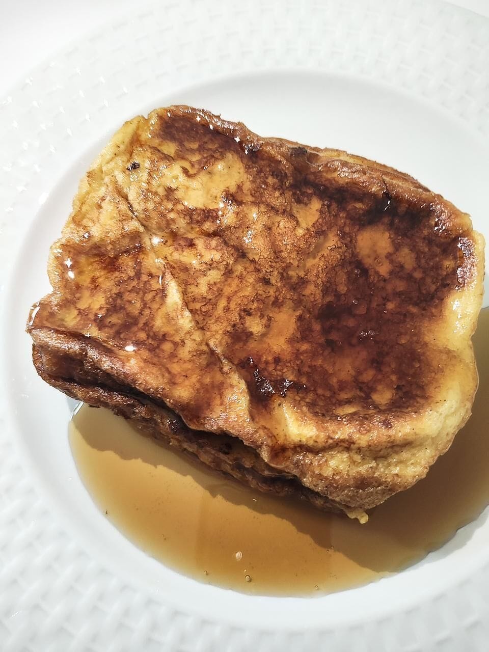 Breakfast, lunch and dinner served