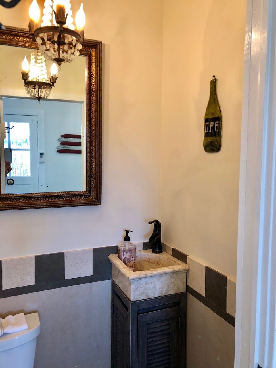 half bath in mudroom, off kitchen