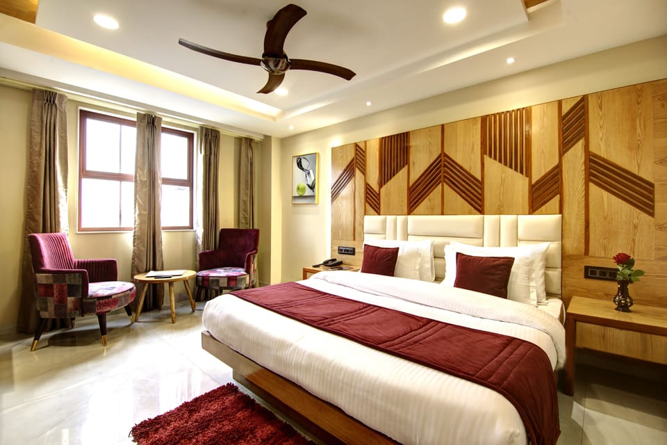 Superior Double Room | Premium bedding, desk, soundproofing, bed sheets