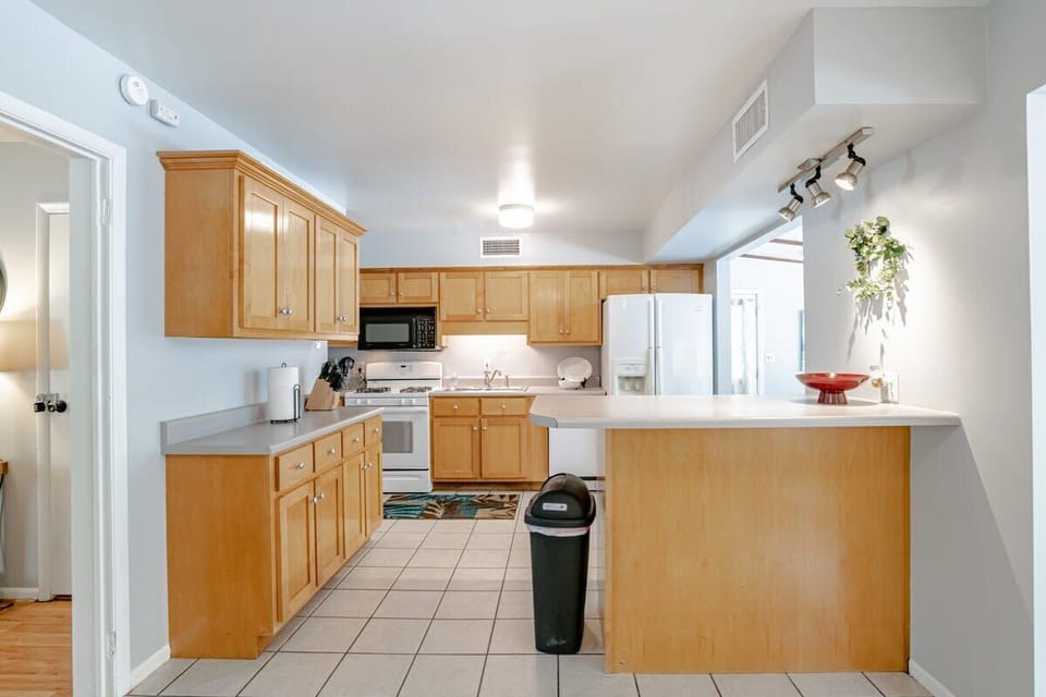 Fully-equipped kitchen