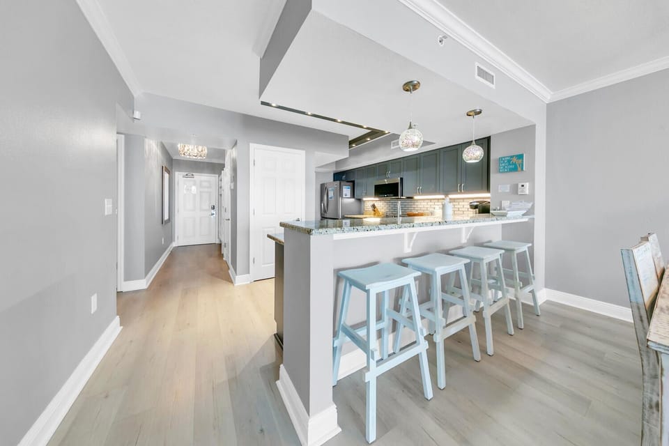 Eat-in bar seating