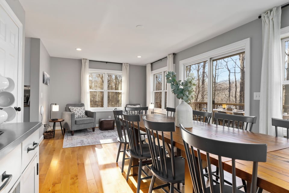 Another view of the sun room / dining room. Kitchen is just to the left here.