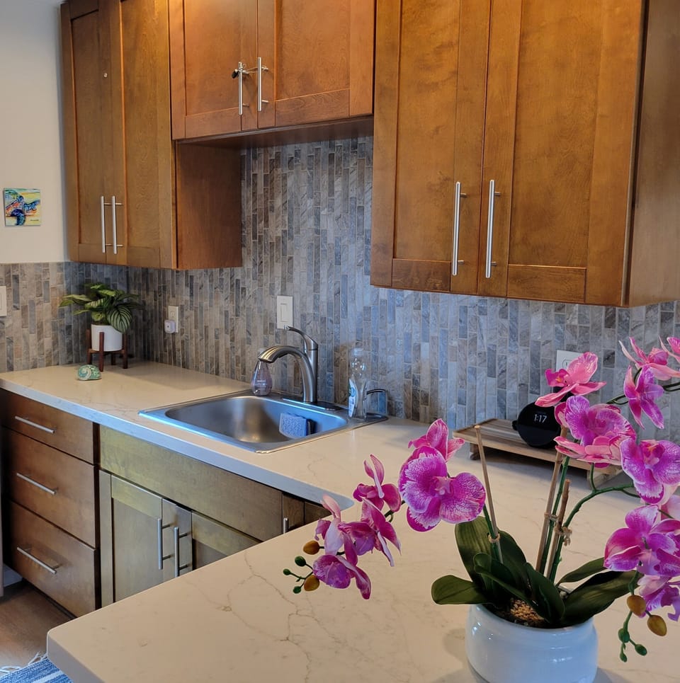 A nice, spacious kitchen