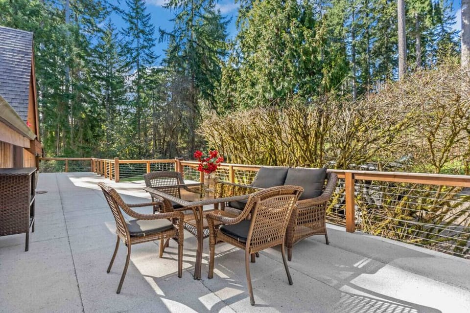 Perfect spot for an outdoor meal!