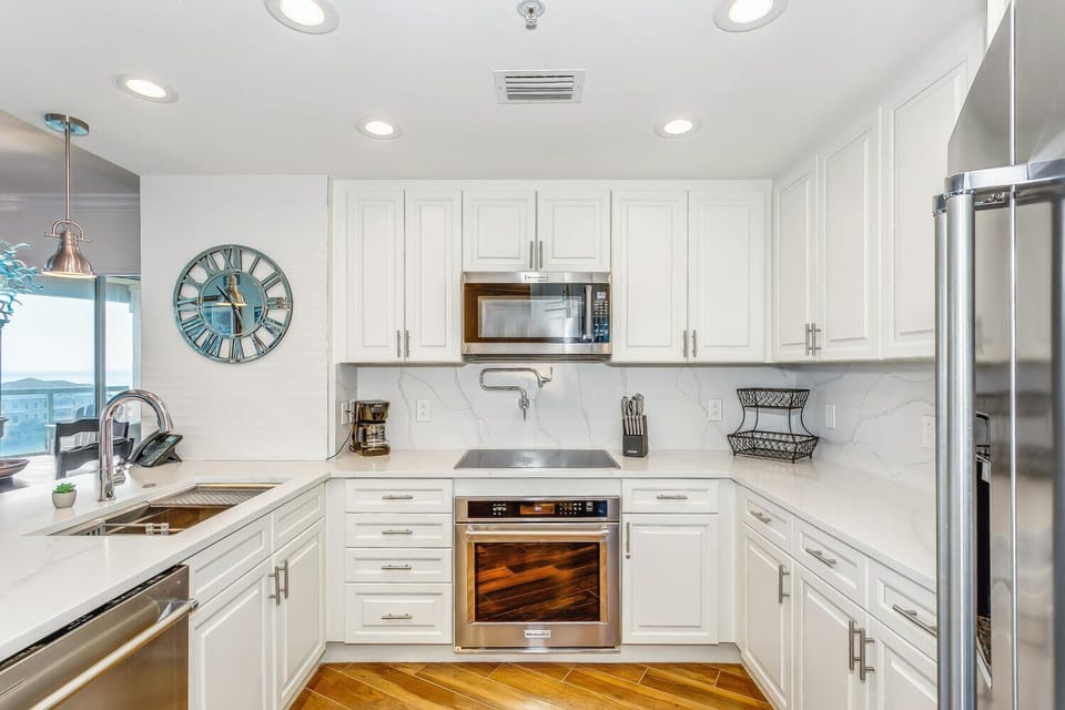 Fully equipped kitchen