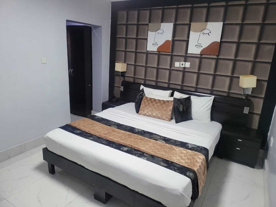 Basic Single Room | In-room safe, individually decorated, individually furnished, desk
