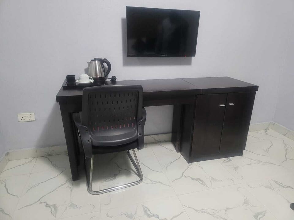 Basic Single Room | In-room safe, individually decorated, individually furnished, desk