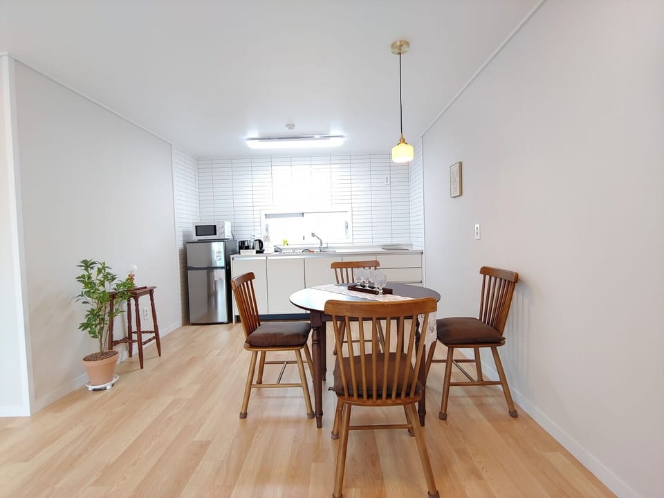 15PY Suite | Free WiFi