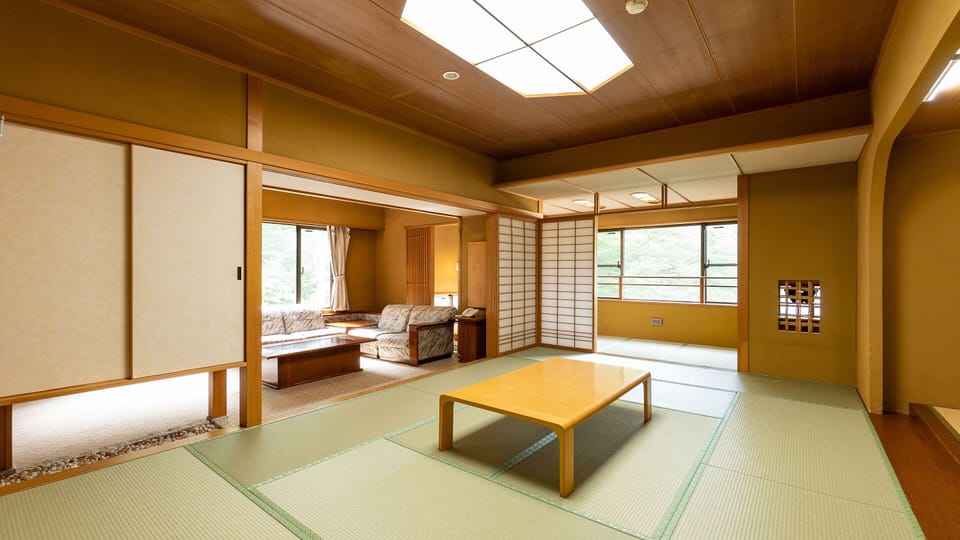Japanese-Style Family Room with Twin Bed, Smoking | In-room safe