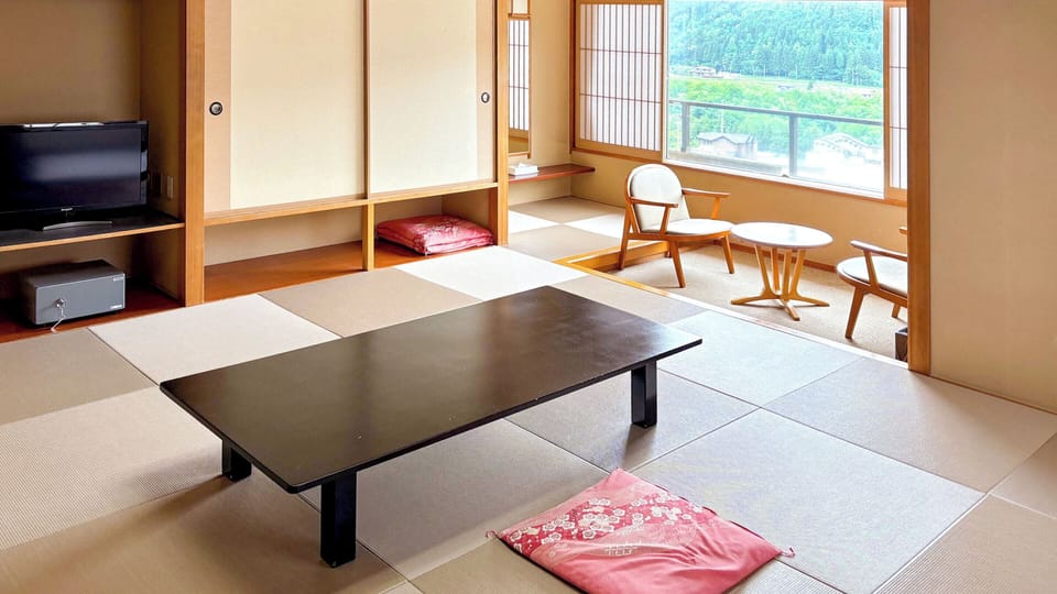 Superior Japanese-Style Room with 12 Tatami Mats - Indoor Bath - New Building - Non-Smoking | In-room safe