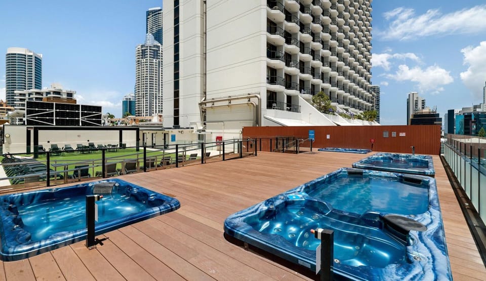 Hotel Apartments on 22 View Avenue, Surfers Paradise Hotel in Surfers Paradise Boulevard