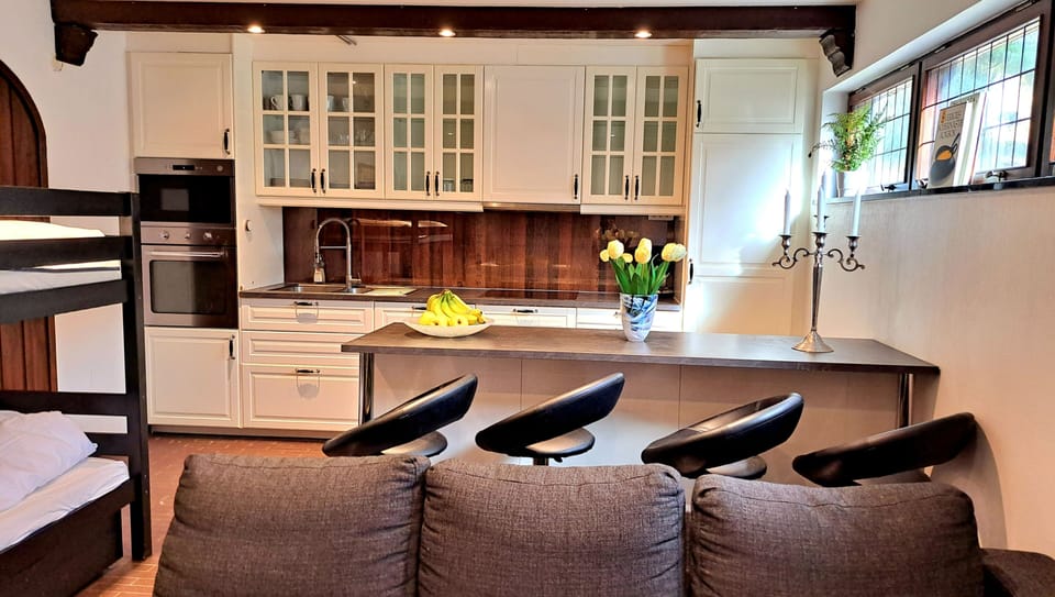 Exclusive Studio (Shared Bathroom) | Private kitchen