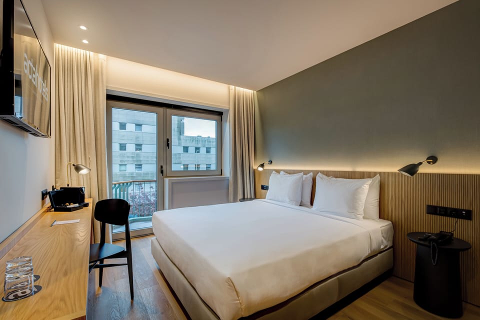 Down comforters, minibar, in-room safe, desk