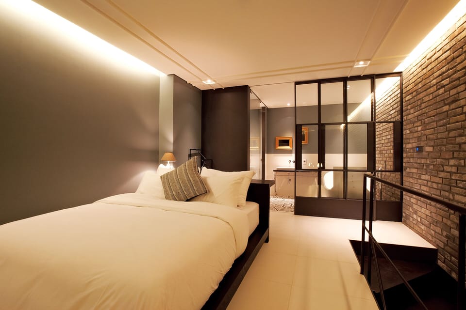 Duplex (Extra person charge KRW20,000 on site for 3+ people stay) | In-room safe, desk, soundproofing, iron/ironing board