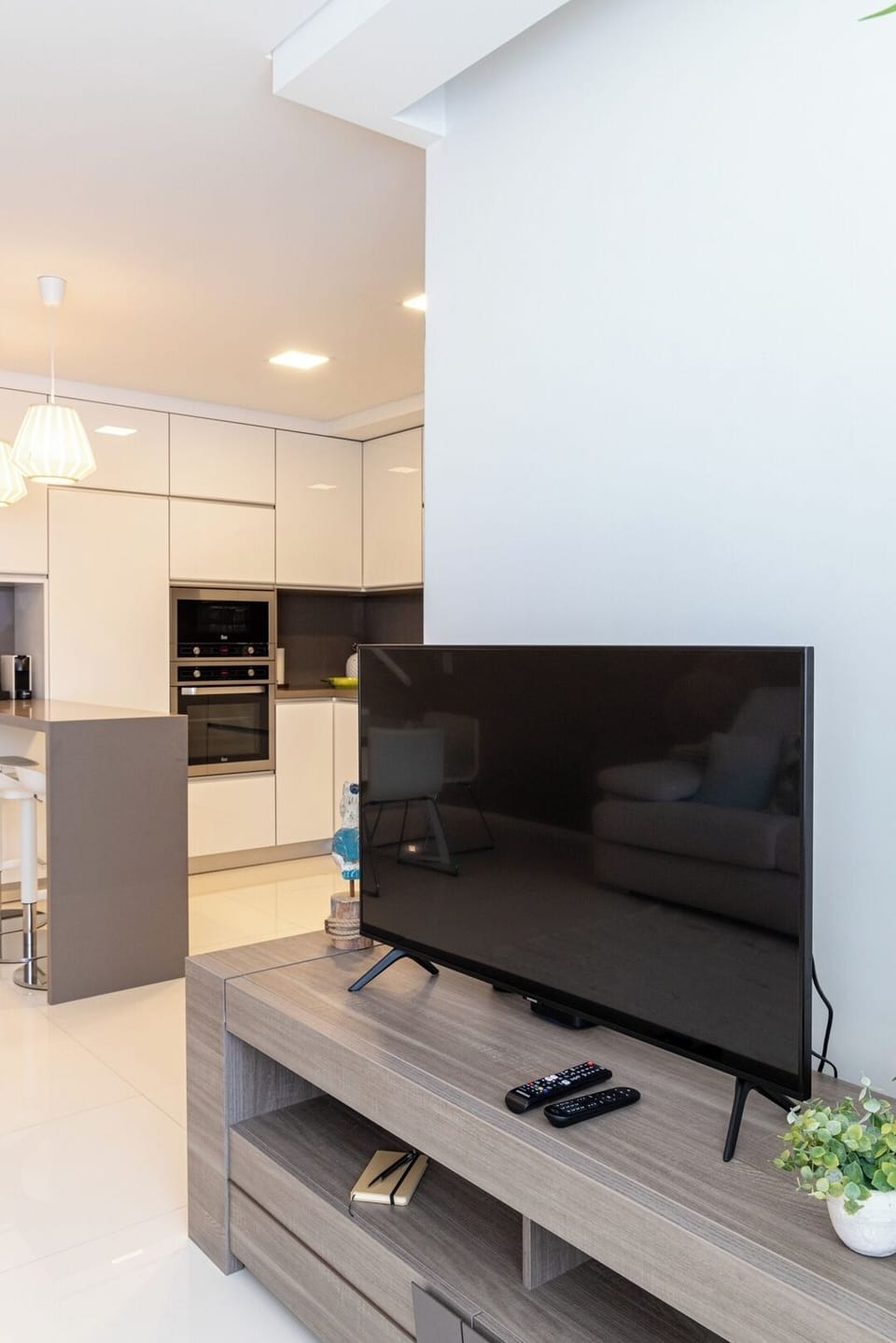 Cozinha e sala em openspace
Kitchen and Living / dining room