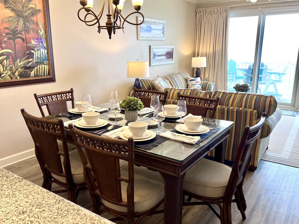 Dine and Enjoy Oceanfront Views