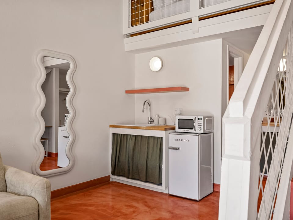 Deluxe Studio, 1 Queen Bed with Sofa bed | Private kitchenette | Fridge, microwave, electric kettle