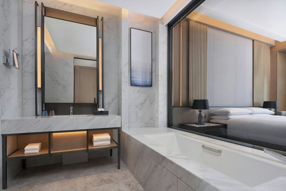 Deluxe Suite, 1 Bedroom, Terrace | Bathroom | Shower, rainfall showerhead, free toiletries, hair dryer