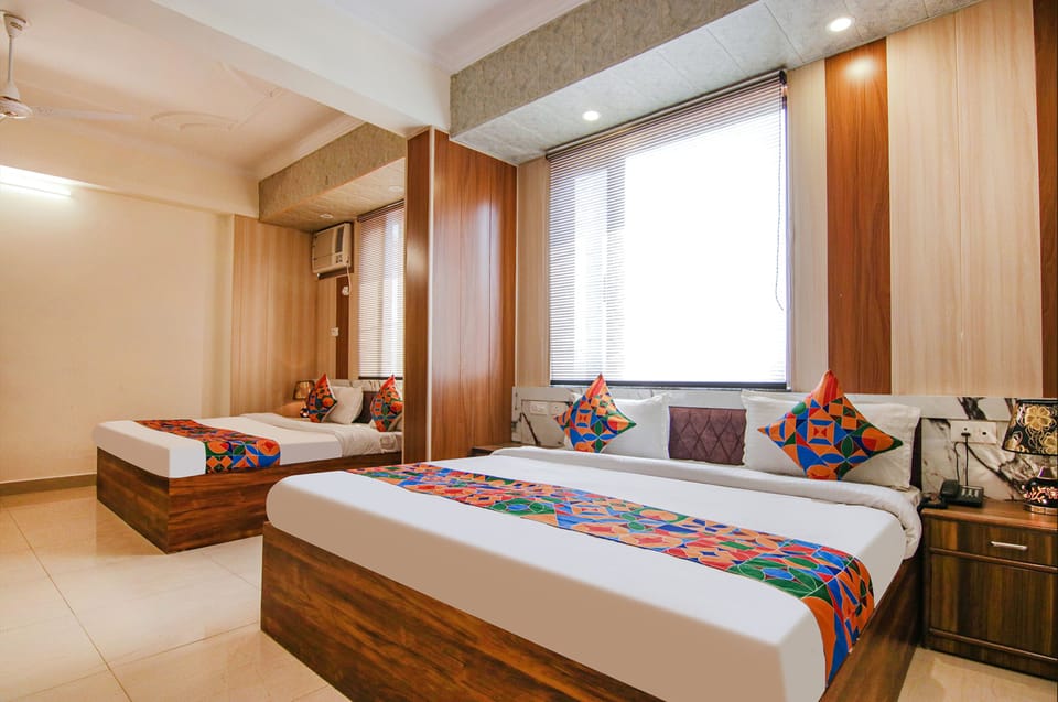 Egyptian cotton sheets, premium bedding, in-room safe, desk