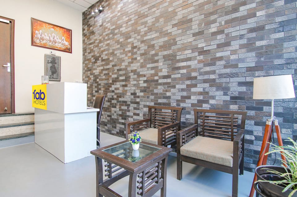 Fabhotel Rivlet Inn Hotel in Gurugram
