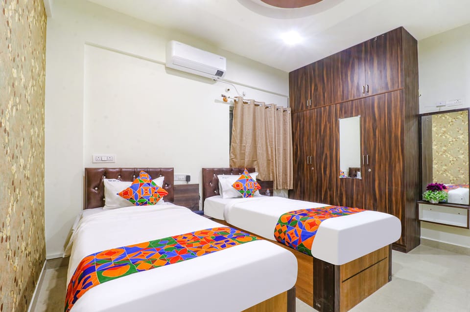 Egyptian cotton sheets, premium bedding, in-room safe, free WiFi