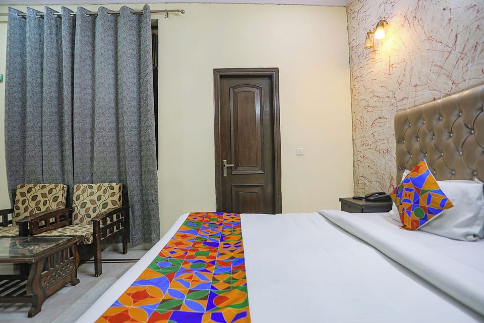 Egyptian cotton sheets, premium bedding, in-room safe, soundproofing