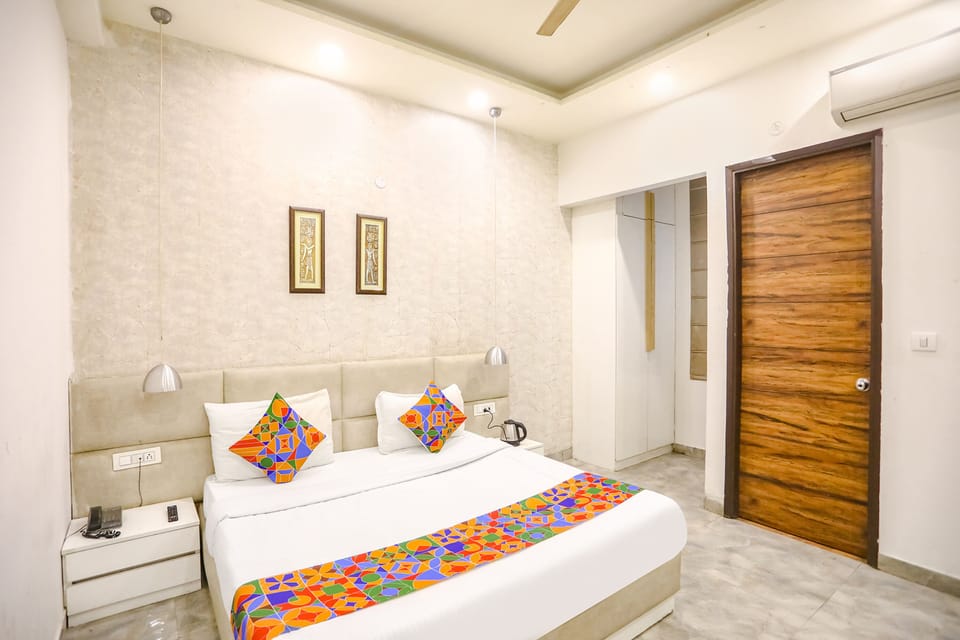 Premium Room | Egyptian cotton sheets, premium bedding, in-room safe, free WiFi