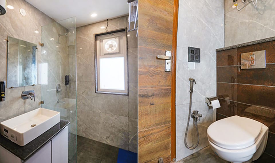 Shower, rainfall showerhead, free toiletries, towels