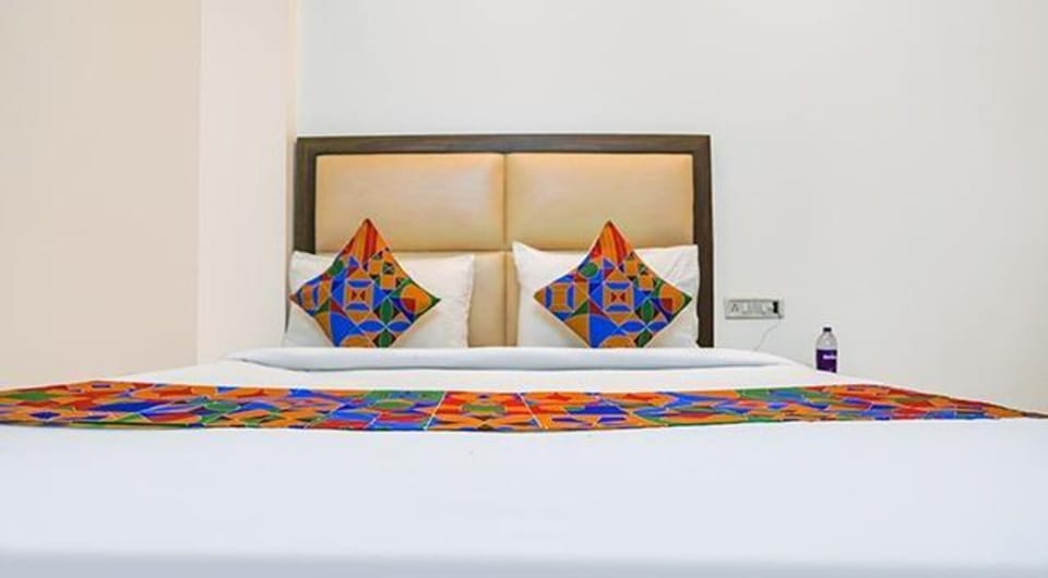 Deluxe Room | Egyptian cotton sheets, premium bedding, in-room safe, free WiFi