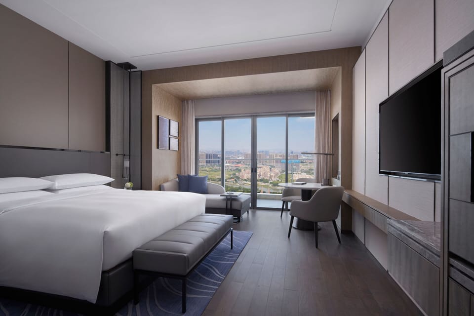 Room, 1 King Bed, Terrace | Down comforters, minibar, in-room safe, desk