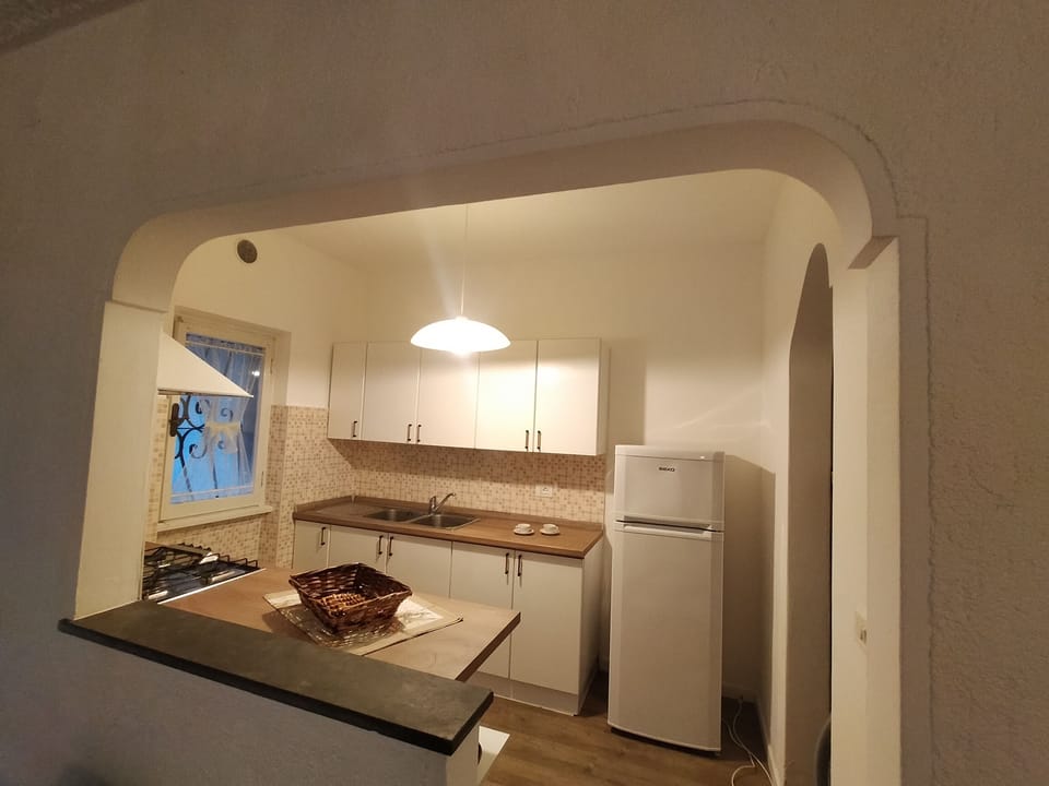 House | Private kitchen | Espresso maker, highchair, dining tables