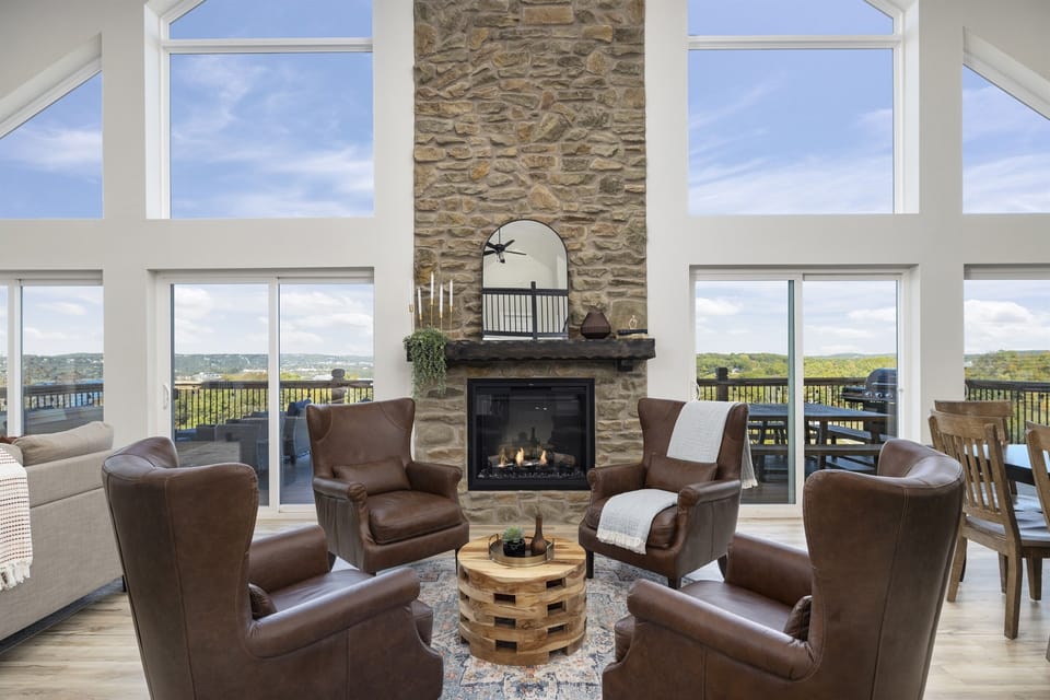 Main Vaulted Living Area