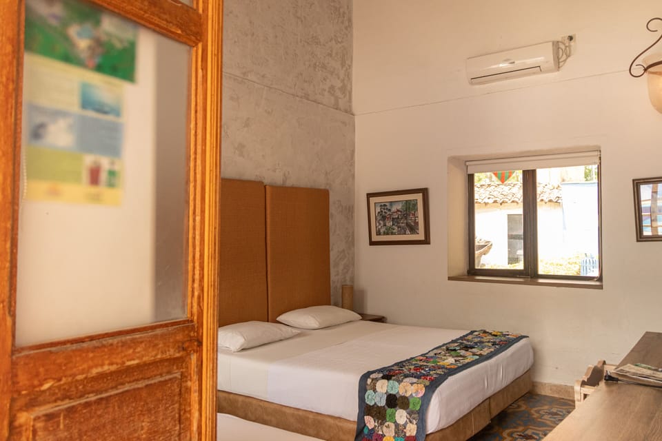 Premium bedding, minibar, free WiFi, bed sheets