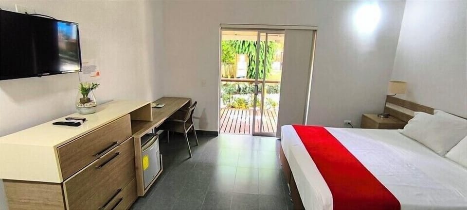 Classic Room, 1 Double Bed | Premium bedding, minibar, free WiFi, bed sheets